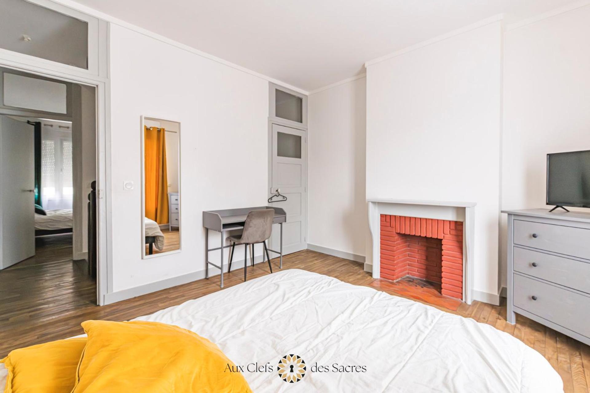 Maison De Ville Avec Cour Place Luton แร็งส์ ภายนอก รูปภาพ